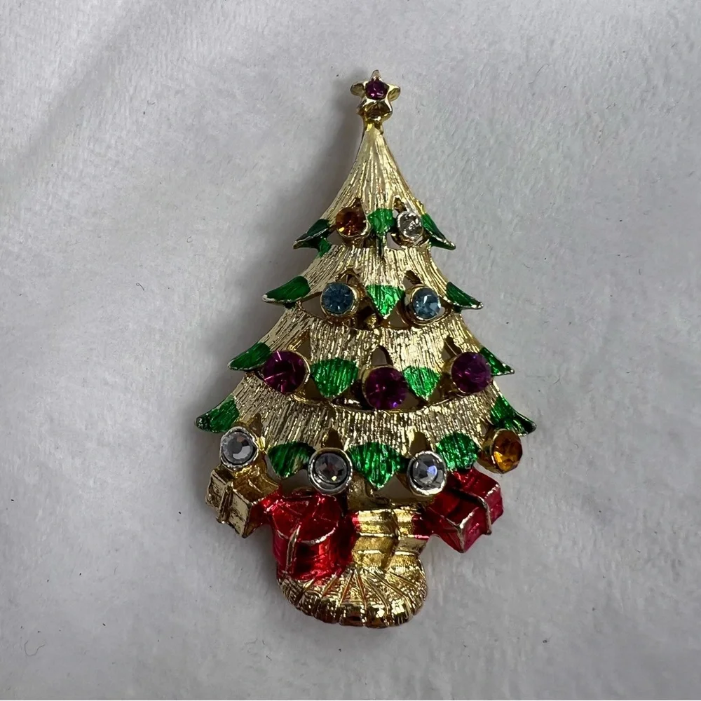 Vintage Christmas Tree Brooch Pin Rhinestones 3D with Presents